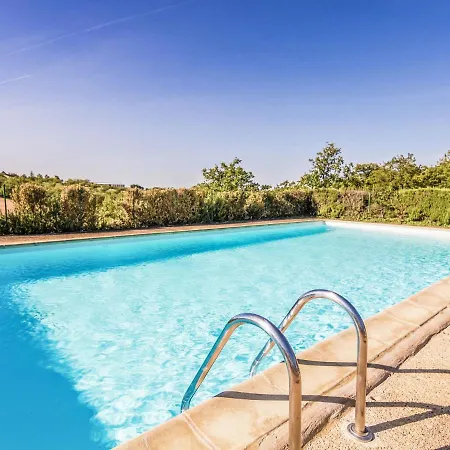 Quiet With Shared Pool בית נופש