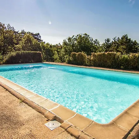 Quiet With Shared Pool بيت للعطل Salignac Eyvigues