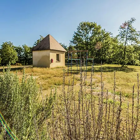 بيت للعطل Quiet With Shared Pool *