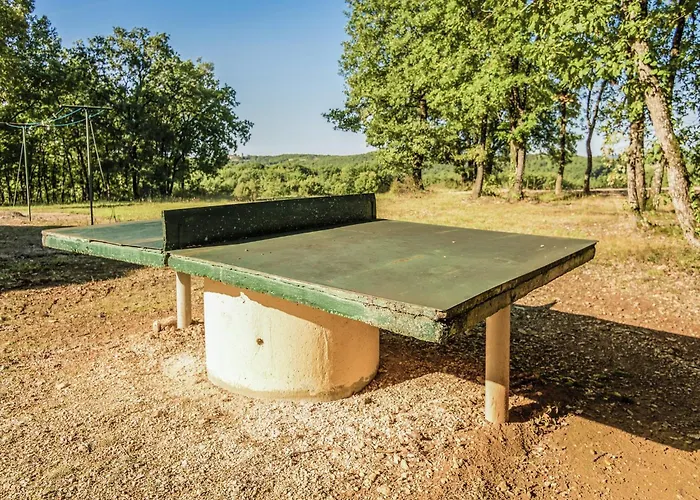 Semesterbostad Quiet With Shared Pool *